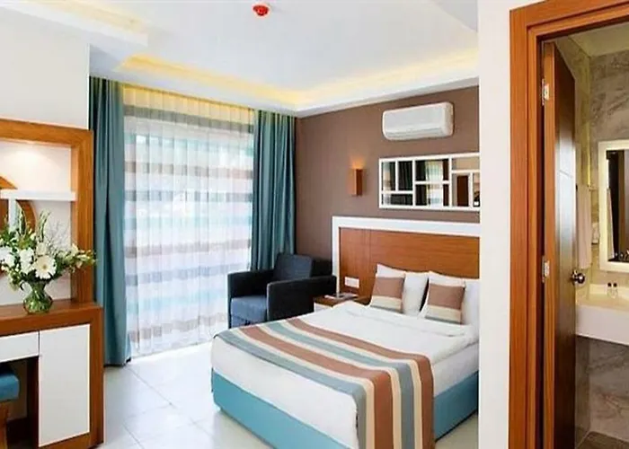 Lavia Hotel