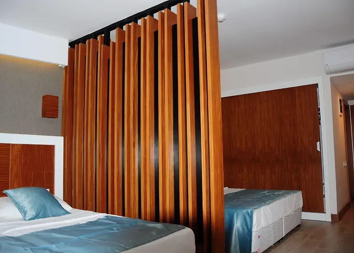 Lavia Hotel