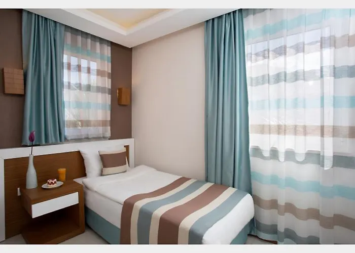 Lavia Hotel 4*