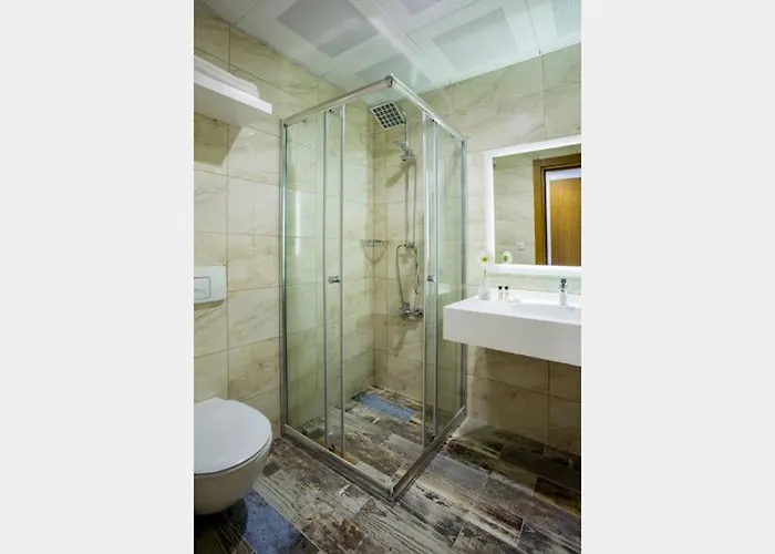 Hotel Lavia 4*
