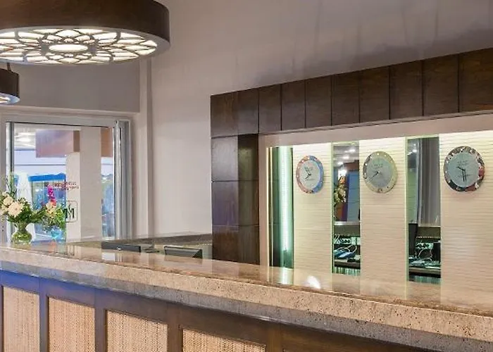 Lavia Hotel 4*