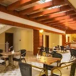 Lavia Hotel 4*