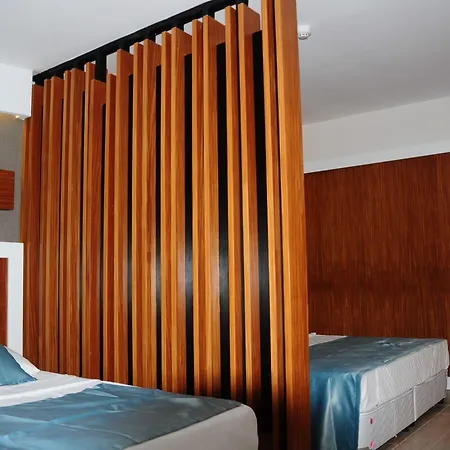 Lavia Hotel