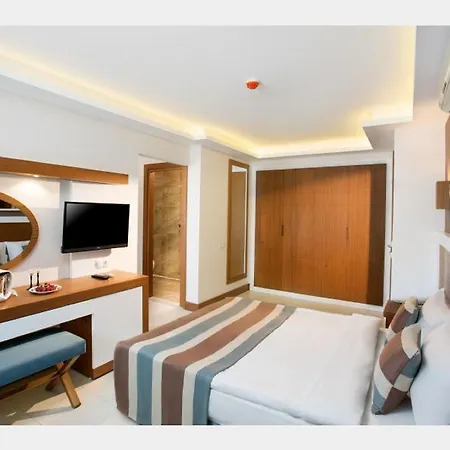 Hotel Lavia Kemer